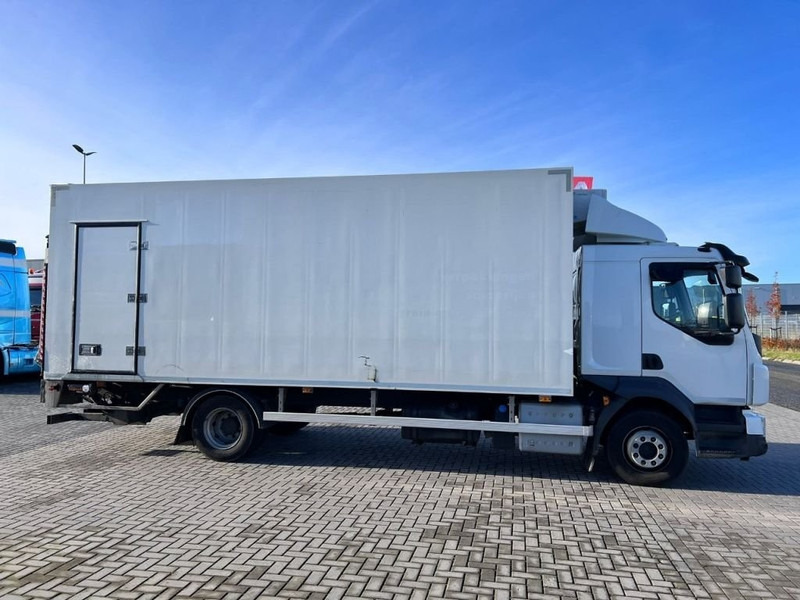 Volvo FL 250 4x2 Koelwagen Thermo king V600 / Tailgate Dhollandia 2000kg - Hűtős teherautó: 4 kép. Volvo FL 250 4x2 Koelwagen Thermo king V600 / Tailgate Dhollandia 2000kg - Hűtős teherautó: 4 kép.