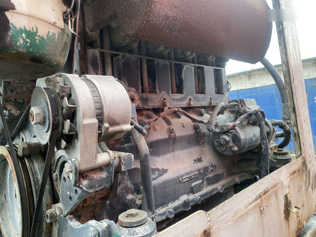 Betonkeverő félpótkocsi CIFA: 12 kép.