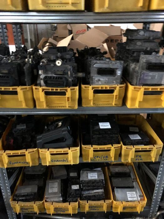 Calculator unitate de control motor ECU EDC   Renault Premium / 02 - ECU - Teherautó: 3 kép. Calculator unitate de control motor ECU EDC   Renault Premium / 02 - ECU - Teherautó: 3 kép.