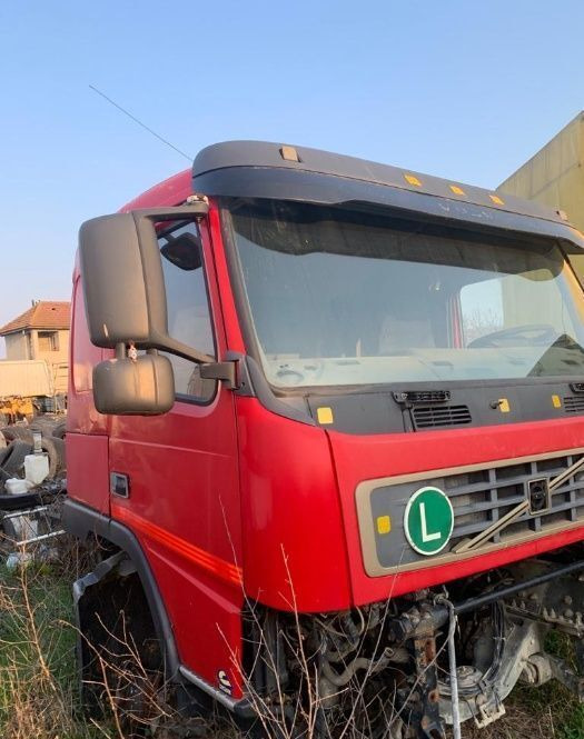 Cutie ,axe etc Volvo FM 12 truck - Motor - Teherautó: 1 kép. Cutie ,axe etc Volvo FM 12 truck - Motor - Teherautó: 1 kép.