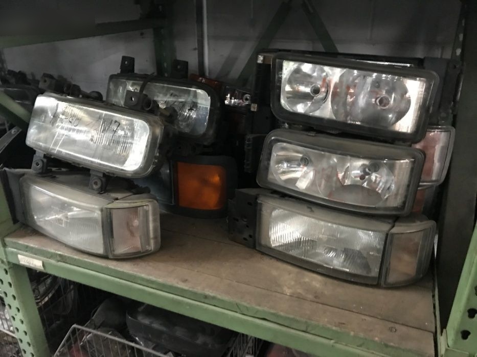 Faruri camion din dezmembrari - Fényszóró - Teherautó: 1 kép. Faruri camion din dezmembrari - Fényszóró - Teherautó: 1 kép.