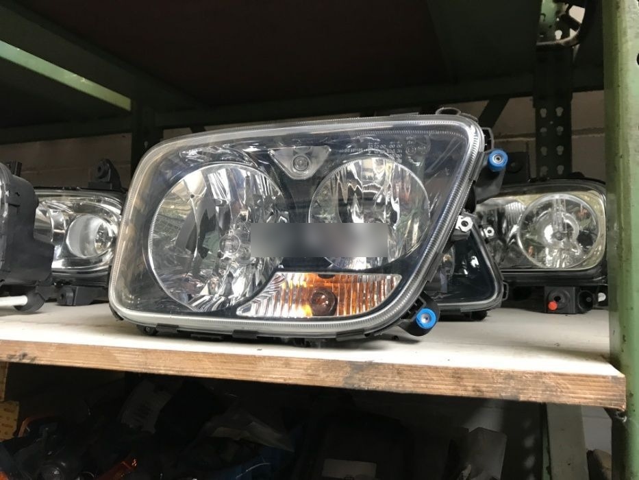 Faruri camion din dezmembrari - Fényszóró - Teherautó: 5 kép. Faruri camion din dezmembrari - Fényszóró - Teherautó: 5 kép.