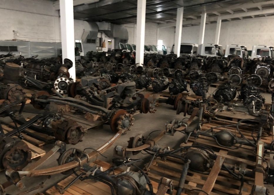 Mercedes-Benz AXOR - Motor - Teherautó: 4 kép. Mercedes-Benz AXOR - Motor - Teherautó: 4 kép.