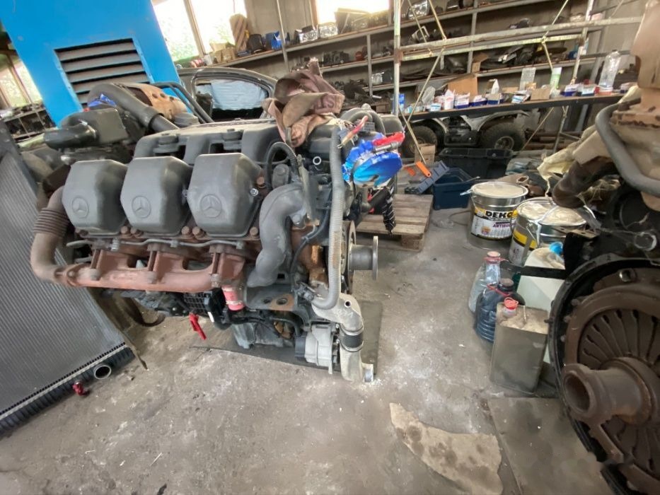 Mercedes-Benz Actros 1840 1843 1848 1835 1845 Euro 2 3 - Motor - Teherautó: 4 kép. Mercedes-Benz Actros 1840 1843 1848 1835 1845 Euro 2 3 - Motor - Teherautó: 4 kép.