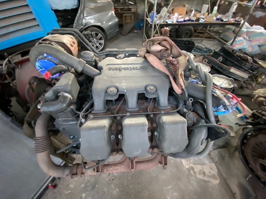 Mercedes-Benz Actros 1840 1843 1848 1835 1845 Euro 2 3 - Motor - Teherautó: 3 kép. Mercedes-Benz Actros 1840 1843 1848 1835 1845 Euro 2 3 - Motor - Teherautó: 3 kép.