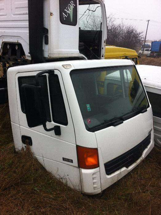 Nissan ATLEON - Fülke - Teherautó: 2 kép. Nissan ATLEON - Fülke - Teherautó: 2 kép.