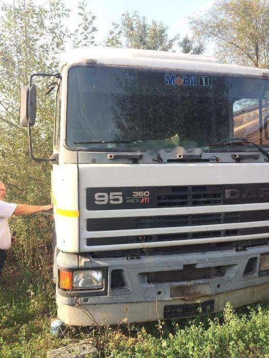 DAF (ATI, XF, CF) piese din dezmembrari - Nyergesvontató: 3 kép. DAF (ATI, XF, CF) piese din dezmembrari - Nyergesvontató: 3 kép.