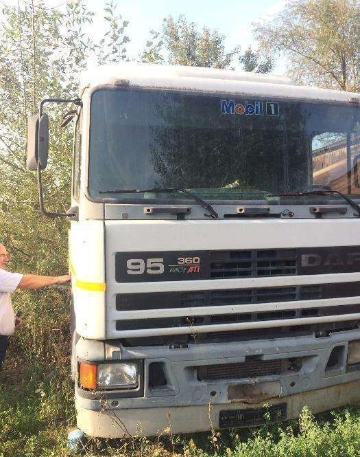 DAF (ATI, XF, CF) piese din dezmembrari - Nyergesvontató: 2 kép. DAF (ATI, XF, CF) piese din dezmembrari - Nyergesvontató: 2 kép.
