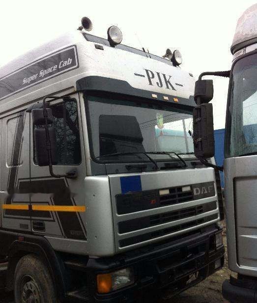 DAF XF 95 orice piesa - Nyergesvontató: 4 kép. DAF XF 95 orice piesa - Nyergesvontató: 4 kép.