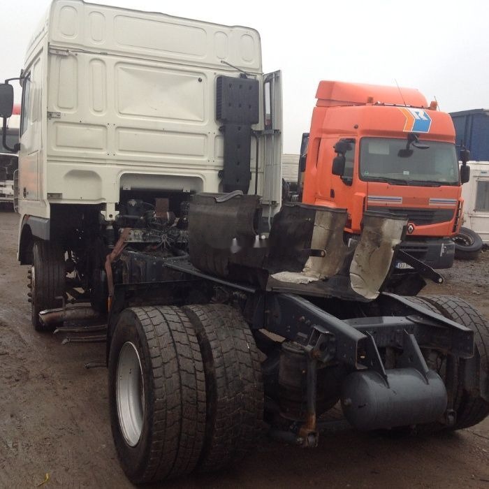 DAF xf95 EURO 5 piese din dezmembrari - Nyergesvontató: 3 kép. DAF xf95 EURO 5 piese din dezmembrari - Nyergesvontató: 3 kép.