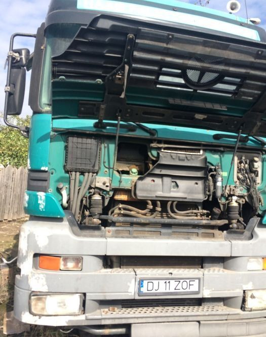 Mercedes-Benz Actros MP1, MP2, MP3 PARC - Nyergesvontató: 4 kép. Mercedes-Benz Actros MP1, MP2, MP3 PARC - Nyergesvontató: 4 kép.