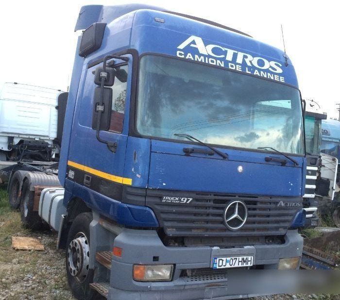 Mercedes-Benz Actros MP1, MP2, MP3 PARC - Nyergesvontató: 1 kép. Mercedes-Benz Actros MP1, MP2, MP3 PARC - Nyergesvontató: 1 kép.