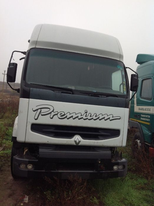Renault DCI - Nyergesvontató: 2 kép. Renault DCI - Nyergesvontató: 2 kép.