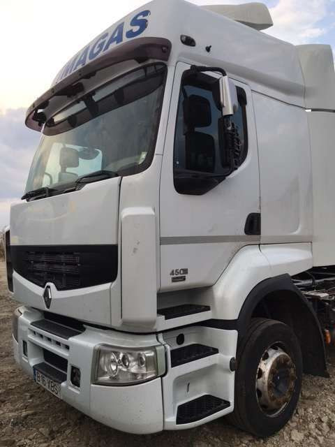 Renault DXI 6X4 - Nyergesvontató: 3 kép. Renault DXI 6X4 - Nyergesvontató: 3 kép.