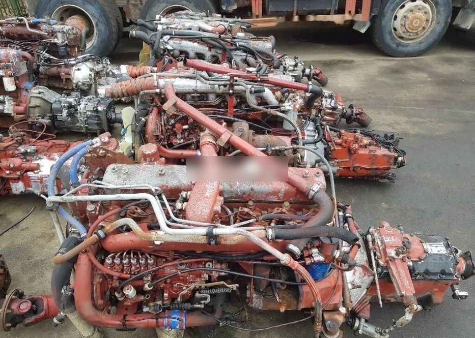 Piese Dezmembrari CAMIOANE Volvo FH 16 FH 12 FL 9 - Motor - Teherautó: 3 kép. Piese Dezmembrari CAMIOANE Volvo FH 16 FH 12 FL 9 - Motor - Teherautó: 3 kép.