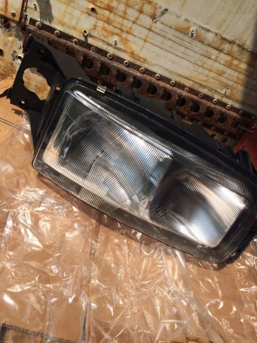 Renault DCI stanga/dreapta NOU - Fényszóró - Teherautó: 1 kép. Renault DCI stanga/dreapta NOU - Fényszóró - Teherautó: 1 kép.