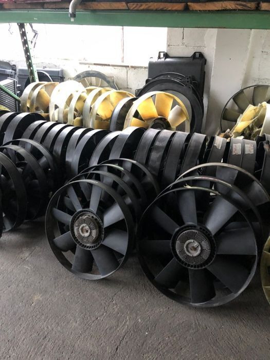 Scania DC16102 Scania R - Motor - Teherautó: 2 kép. Scania DC16102 Scania R - Motor - Teherautó: 2 kép.