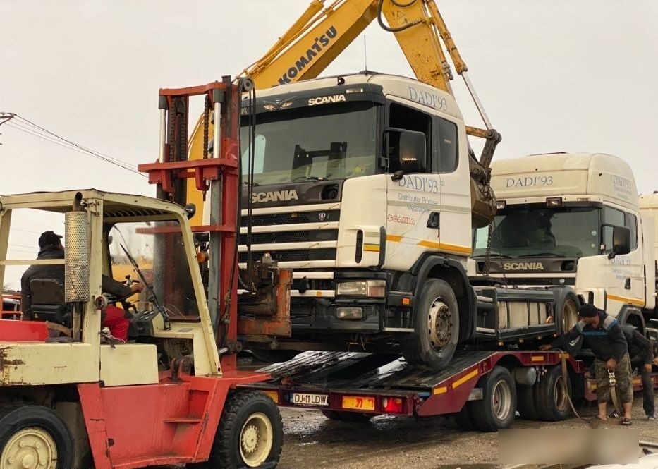 Scania P G R - Alvaz teherautó: 1 kép. Scania P G R - Alvaz teherautó: 1 kép.