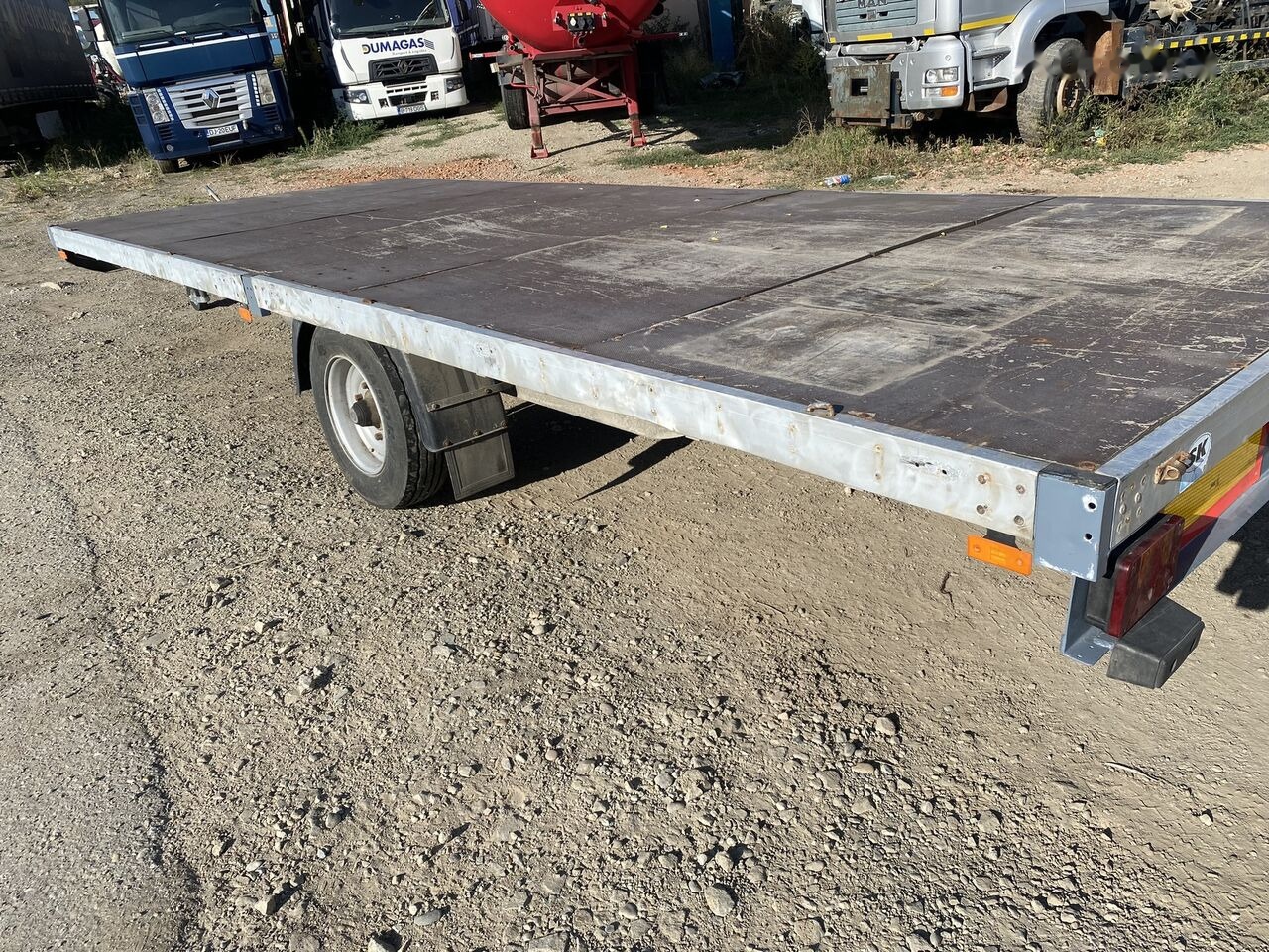 Schmitz Cargobull REPACOM Rema remorca 6,5 m lungime platforma pentru marfa / util - Platós pótkocsi: 2 kép. Schmitz Cargobull REPACOM Rema remorca 6,5 m lungime platforma pentru marfa / util - Platós pótkocsi: 2 kép.