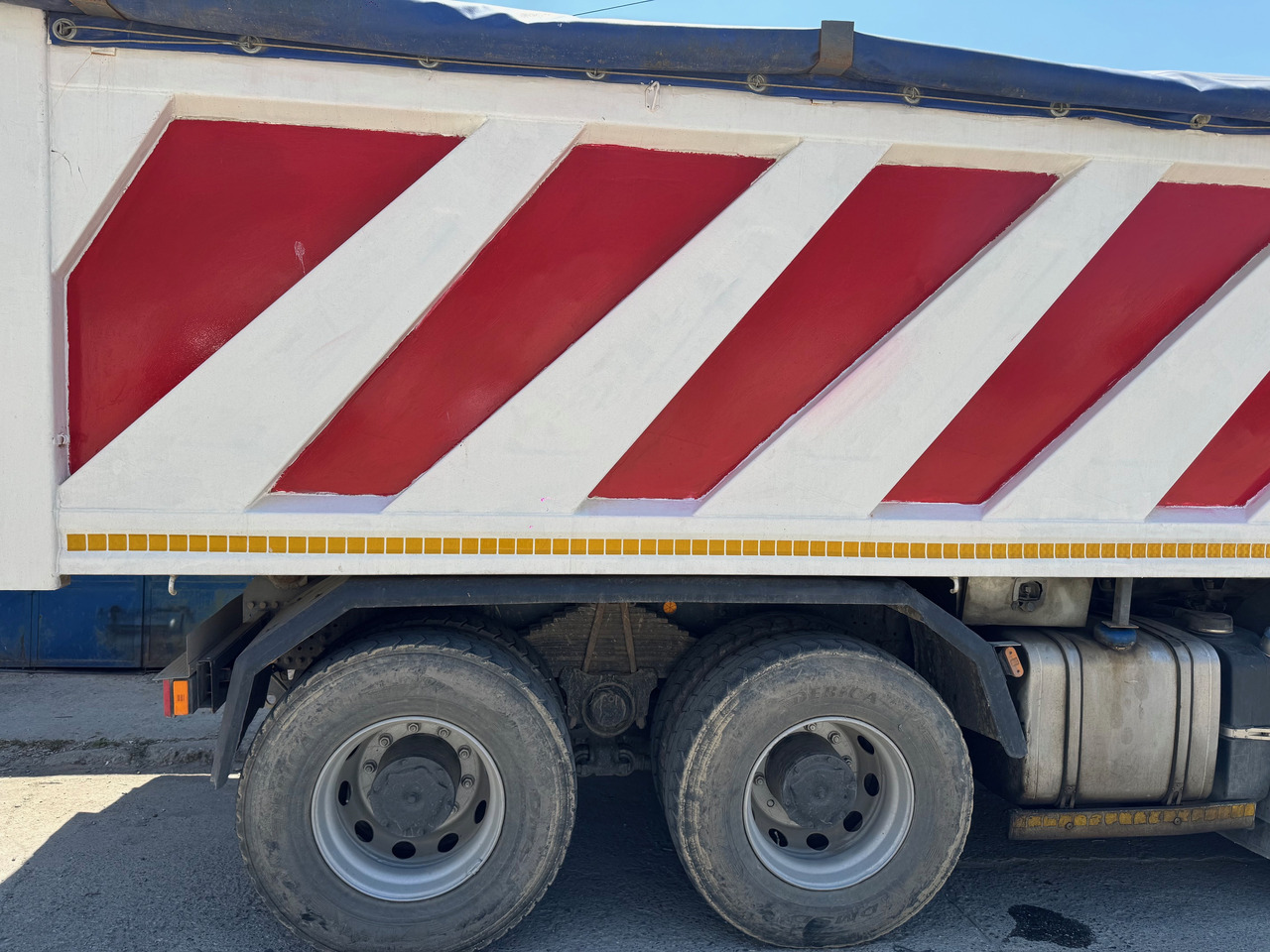 IVECO EuroTrakker 410 2009 Euro 4 Cursor 13 Klima : Sasiu GROS , Multi  - Teherautó: 4 kép. IVECO EuroTrakker 410 2009 Euro 4 Cursor 13 Klima : Sasiu GROS , Multi  - Teherautó: 4 kép.