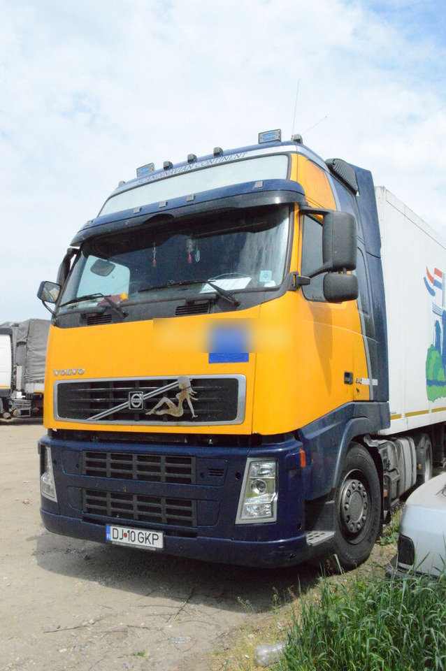 Volvo FH 12 - Alvaz teherautó: 5 kép. Volvo FH 12 - Alvaz teherautó: 5 kép.