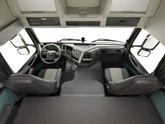Volvo FH 12 truck - Karosszéria és külső - Teherautó: 1 kép. Volvo FH 12 truck - Karosszéria és külső - Teherautó: 1 kép.