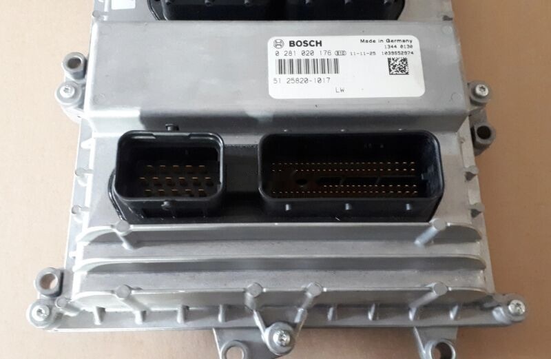 Bosch MAN TGM, TGL truck - ECU - Teherautó: 3 kép. Bosch MAN TGM, TGL truck - ECU - Teherautó: 3 kép.