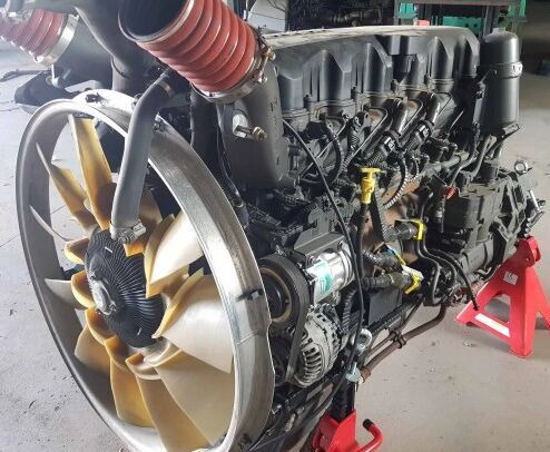 DAF MX13460 DAF truck - Motor - Teherautó: 2 kép. DAF MX13460 DAF truck - Motor - Teherautó: 2 kép.