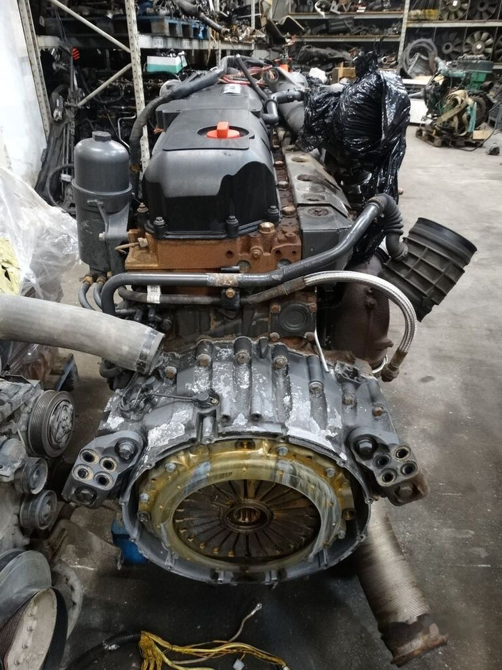 DAF MX300S1 410 DAF XF 105 - Motor - Teherautó: 4 kép. DAF MX300S1 410 DAF XF 105 - Motor - Teherautó: 4 kép.