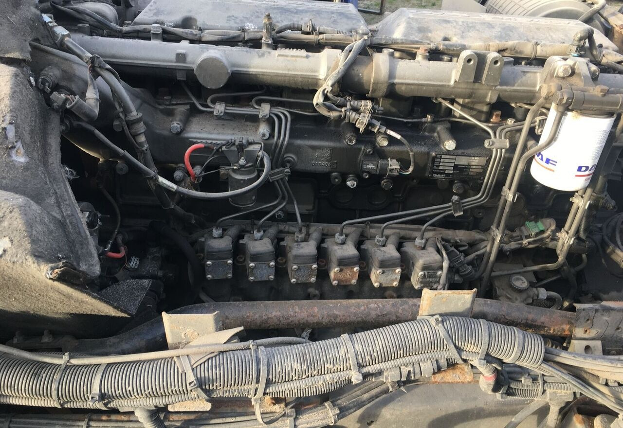 DAF xe280c DAF xf95 truck - Motor - Teherautó: 2 kép. DAF xe280c DAF xf95 truck - Motor - Teherautó: 2 kép.