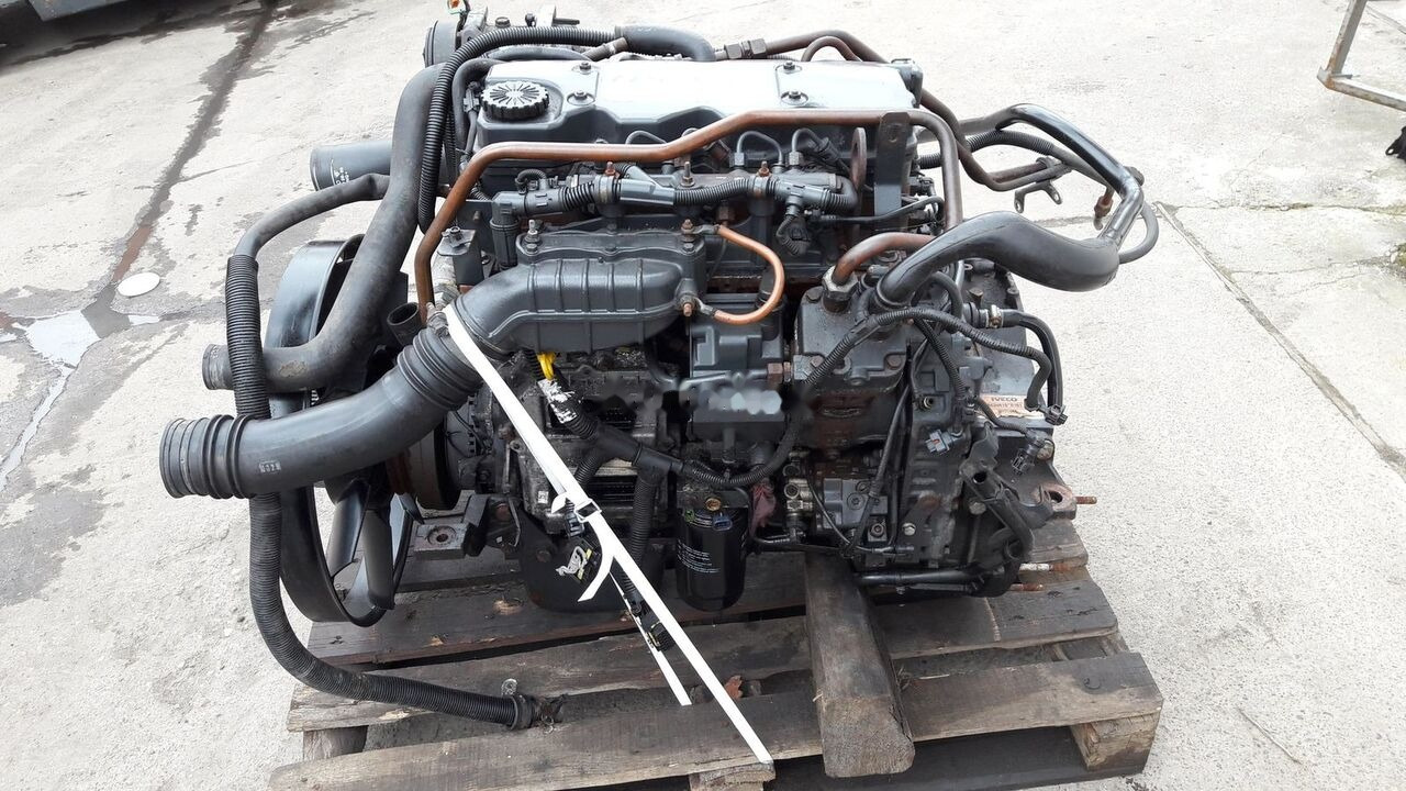 IVECO F4AE3481B 3.9 Tector 180 E4 IVECO Eurocargo - Motor - Teherautó: 4 kép. IVECO F4AE3481B 3.9 Tector 180 E4 IVECO Eurocargo - Motor - Teherautó: 4 kép.