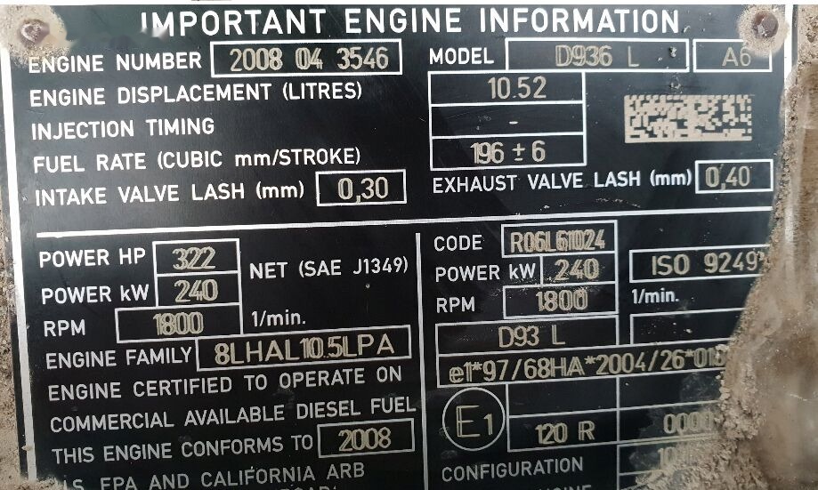 Liebherr D936L A6 - Motor - Gumikerekes homlokrakodó: 2 kép. Liebherr D936L A6 - Motor - Gumikerekes homlokrakodó: 2 kép.