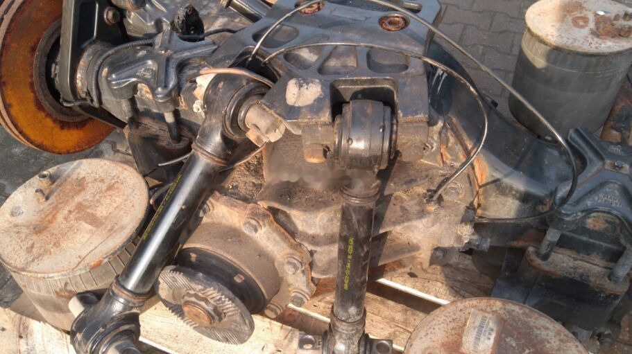 MAN truck - Tengely és alkatrészek - Teherautó: 2 kép. MAN truck - Tengely és alkatrészek - Teherautó: 2 kép.