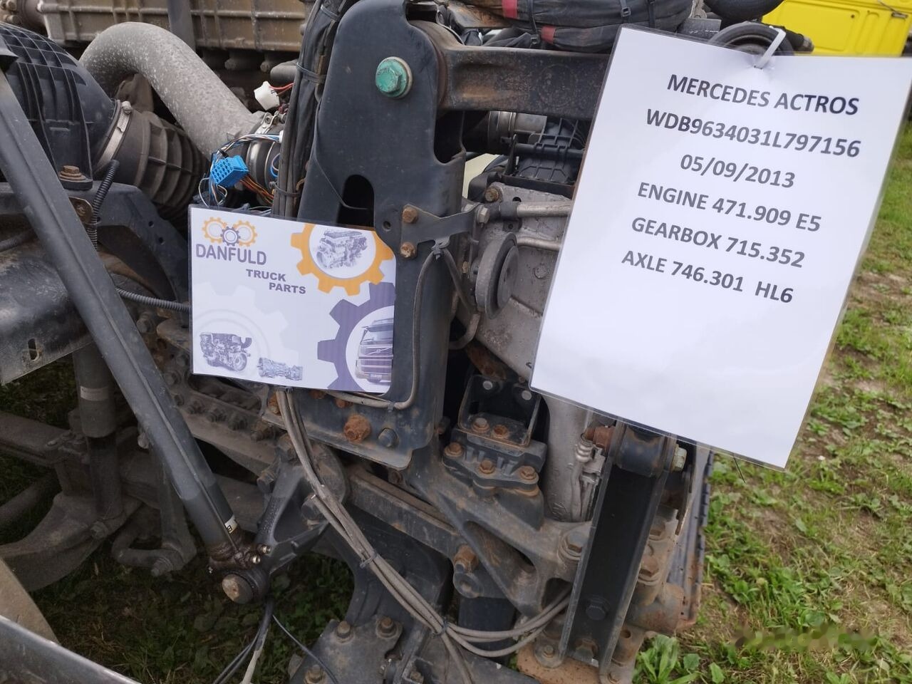 Mercedes-Benz Actros OM471 Mercedes-Benz Actros truck - Keret/ Alváz - Teherautó: 1 kép. Mercedes-Benz Actros OM471 Mercedes-Benz Actros truck - Keret/ Alváz - Teherautó: 1 kép.