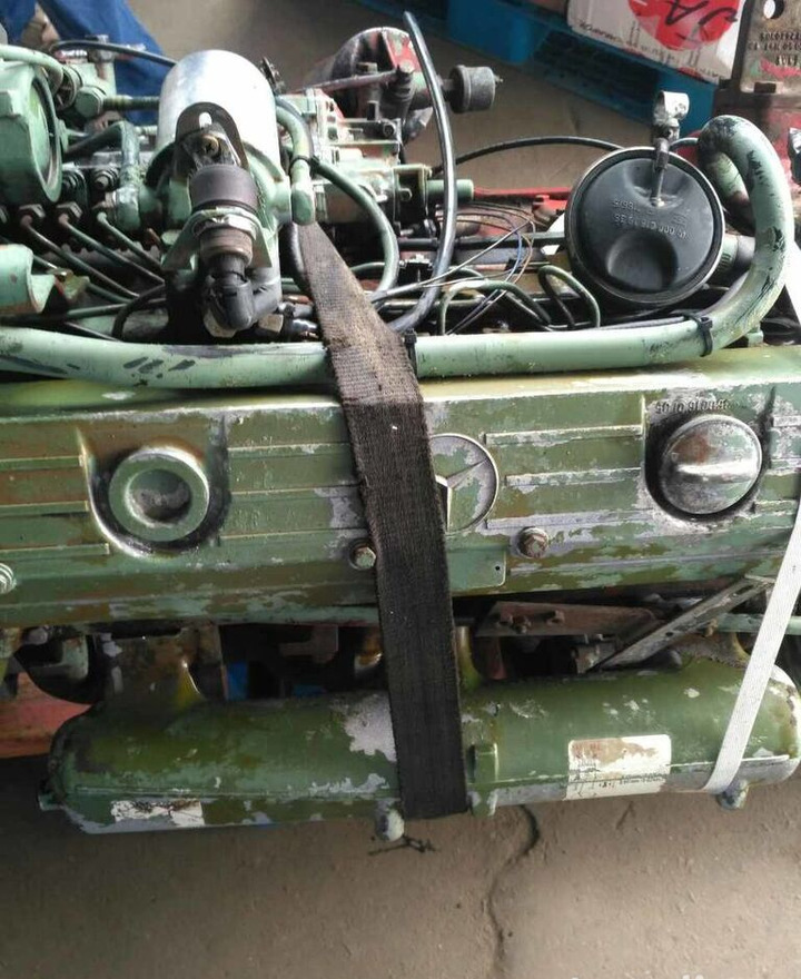 Mercedes-Benz OM366A 170 E2   Mercedes-Benz 814 - Motor - Teherautó: 1 kép. Mercedes-Benz OM366A 170 E2   Mercedes-Benz 814 - Motor - Teherautó: 1 kép.