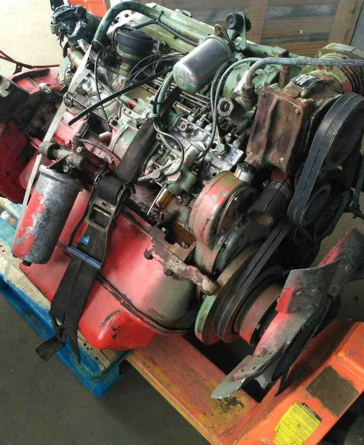 Mercedes-Benz OM366A 170 E2   Mercedes-Benz 814 - Motor - Teherautó: 3 kép. Mercedes-Benz OM366A 170 E2   Mercedes-Benz 814 - Motor - Teherautó: 3 kép.