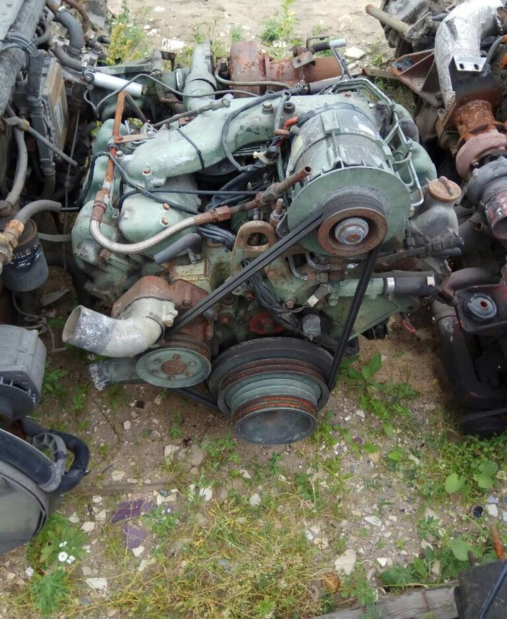 Mercedes-Benz OM421A V6 Turbo Mercedes-Benz - Motor - Busz: 2 kép. Mercedes-Benz OM421A V6 Turbo Mercedes-Benz - Motor - Busz: 2 kép.