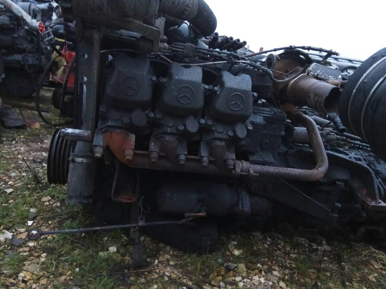 Mercedes-Benz OM441LA Mercedes-Benz - Motor - Teherautó: 2 kép. Mercedes-Benz OM441LA Mercedes-Benz - Motor - Teherautó: 2 kép.