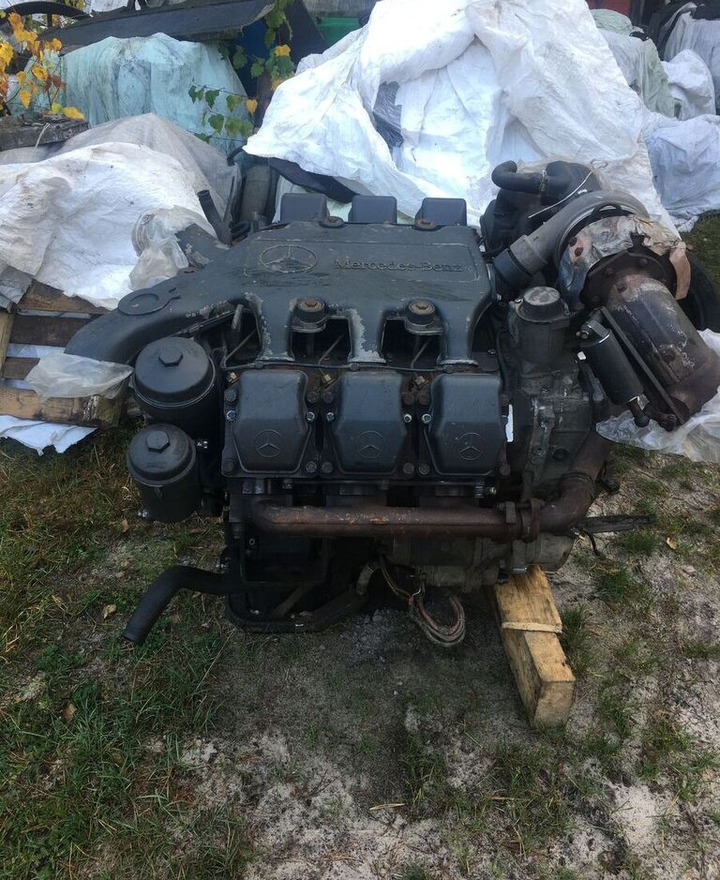 Mercedes-Benz OM501LA   Mercedes-Benz Actrosa OM 501LA truck - Motor - Teherautó: 2 kép. Mercedes-Benz OM501LA   Mercedes-Benz Actrosa OM 501LA truck - Motor - Teherautó: 2 kép.