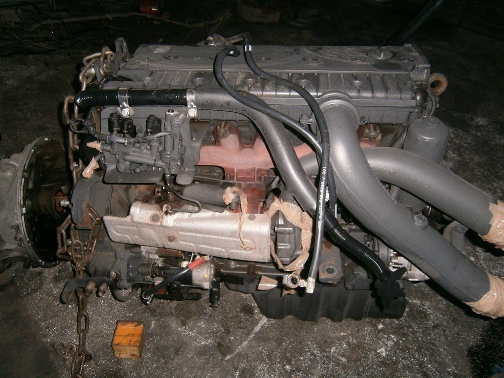 Mercedes-Benz OM926LA Mercedes-Benz ATEGO 1224 824 1324 1229 - Motor - Teherautó: 2 kép. Mercedes-Benz OM926LA Mercedes-Benz ATEGO 1224 824 1324 1229 - Motor - Teherautó: 2 kép.