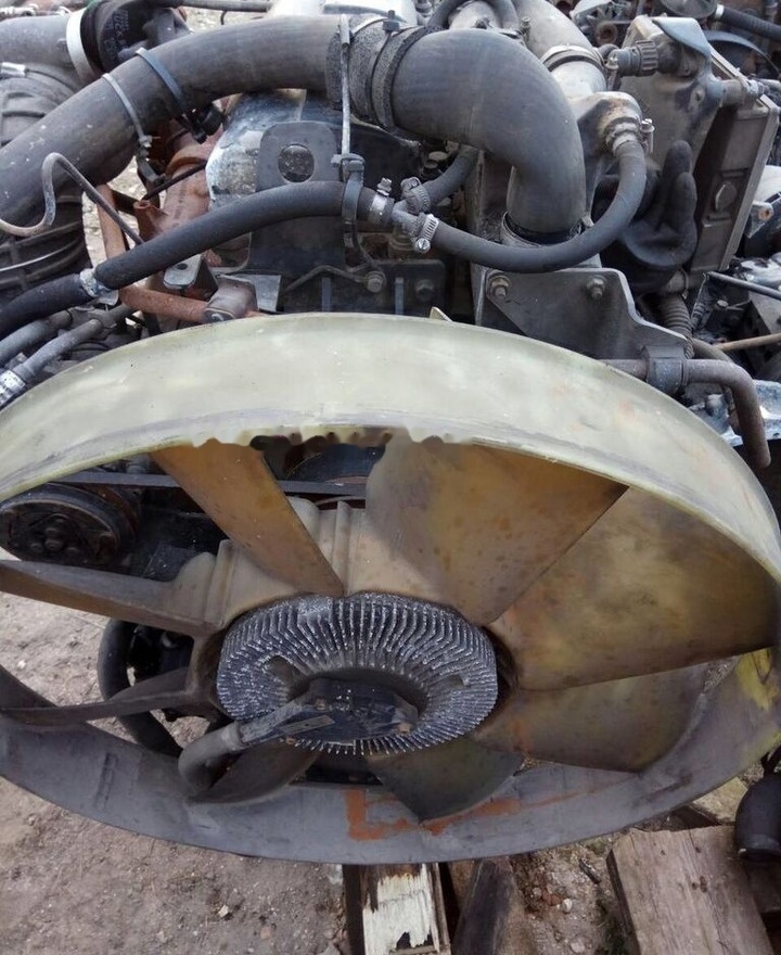 Renault E-TECH 440 Renault MAGNUM - Motor - Teherautó: 5 kép. Renault E-TECH 440 Renault MAGNUM - Motor - Teherautó: 5 kép.