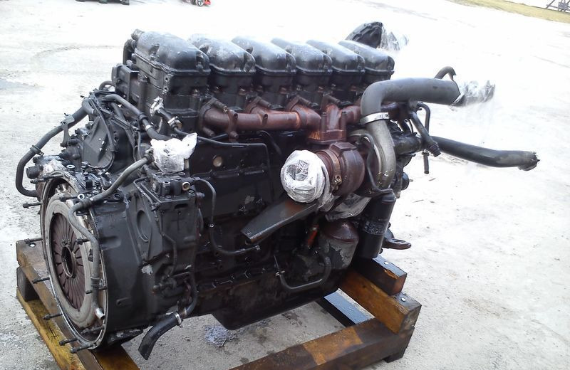 Scania DC1215 HPI 420 Scania R 420 - Motor - Teherautó: 2 kép. Scania DC1215 HPI 420 Scania R 420 - Motor - Teherautó: 2 kép.