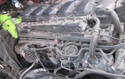 Scania R 340 KM EURO IV DC1210 truck - Motor - Teherautó: 1 kép. Scania R 340 KM EURO IV DC1210 truck - Motor - Teherautó: 1 kép.