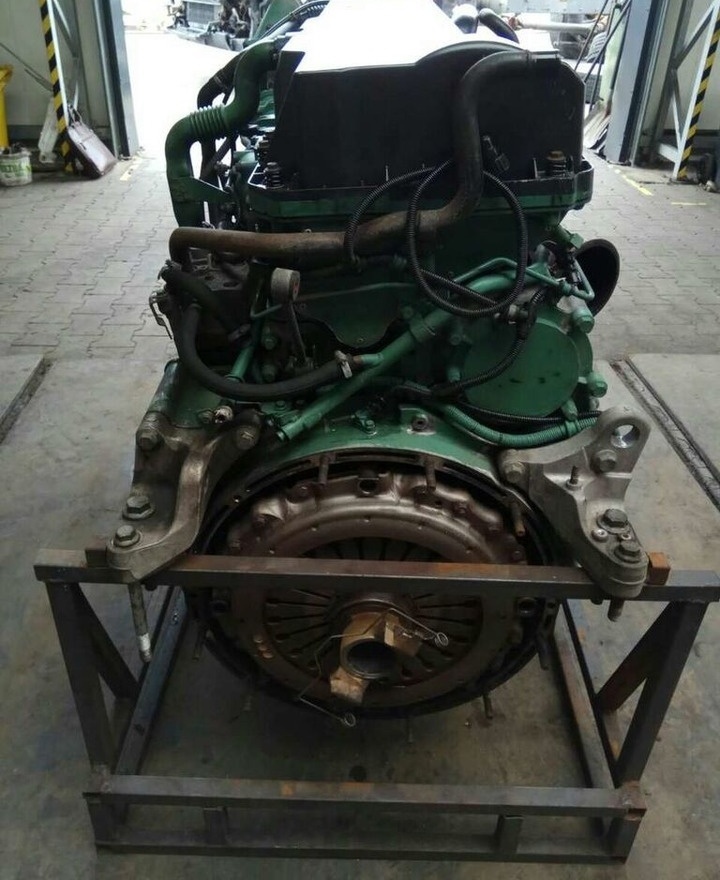 Volvo D13A FH13 440 Volvo FH 13 - Motor - Teherautó: 2 kép. Volvo D13A FH13 440 Volvo FH 13 - Motor - Teherautó: 2 kép.