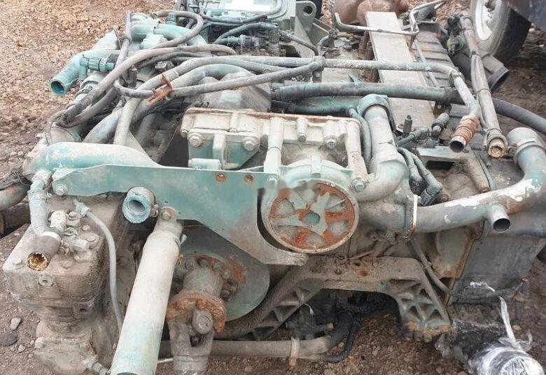 Volvo DH12D , DH12 D for commercial vehicle - Motor - Kisteherautó: 3 kép. Volvo DH12D , DH12 D for commercial vehicle - Motor - Kisteherautó: 3 kép.