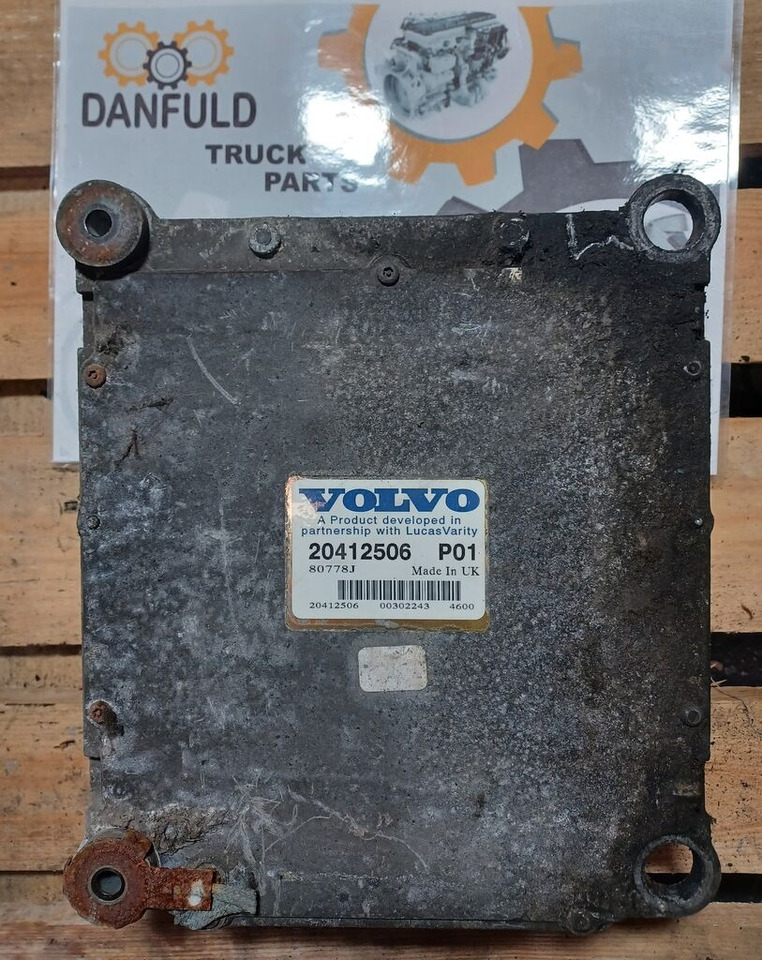 Volvo truck - ECU - Teherautó: 2 kép. Volvo truck - ECU - Teherautó: 2 kép.