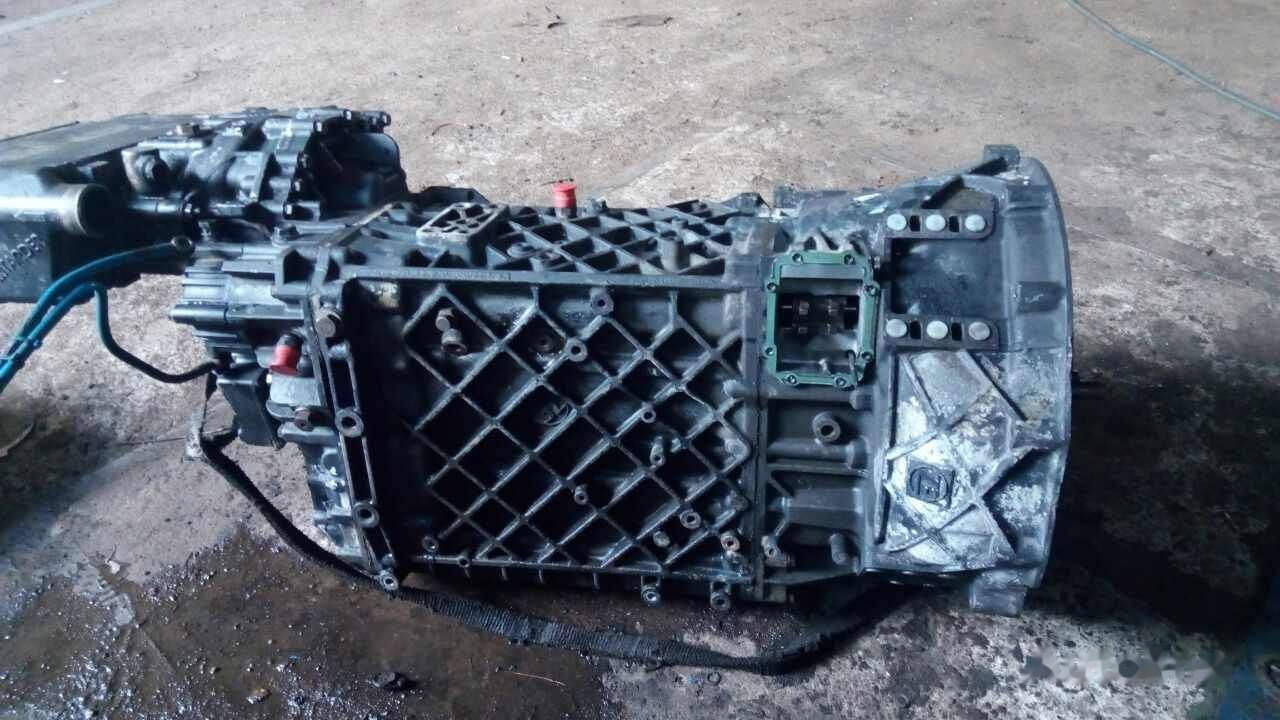 ZF 16S2221TD IT MAN TGA - Sebességváltó - Teherautó: 2 kép. ZF 16S2221TD IT MAN TGA - Sebességváltó - Teherautó: 2 kép.