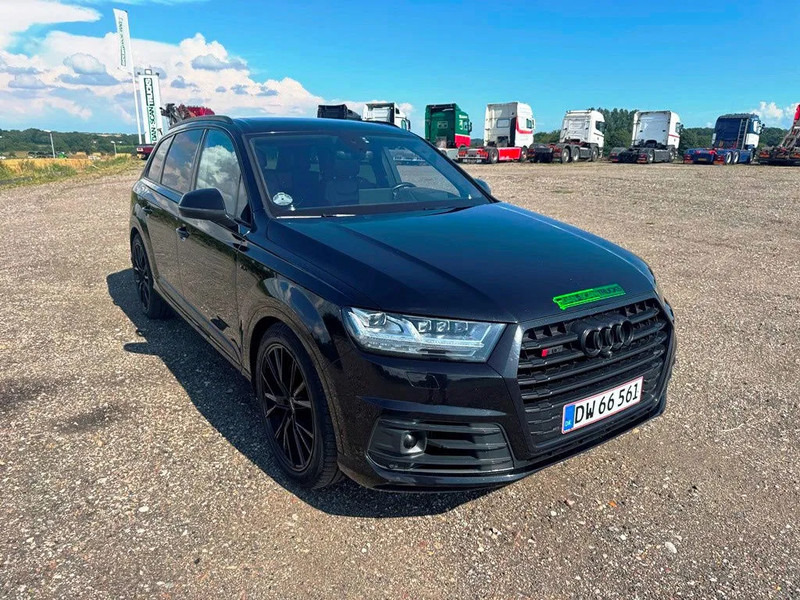 Audi SQ7 Black Edition. panoramo sun roof. . oil heater. head up display. 21" alu weels. night vision. B&O sound system. - Terepjáró/ SUV: 5 kép. Audi SQ7 Black Edition. panoramo sun roof. . oil heater. head up display. 21" alu weels. night vision. B&O sound system. - Terepjáró/ SUV: 5 kép.