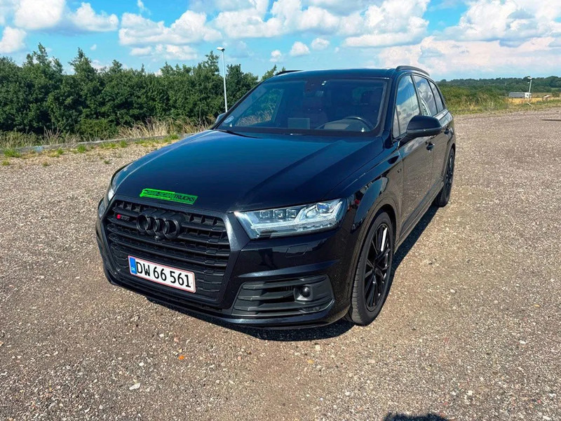 Audi SQ7 Black Edition. panoramo sun roof. . oil heater. head up display. 21" alu weels. night vision. B&O sound system. - Terepjáró/ SUV: 3 kép. Audi SQ7 Black Edition. panoramo sun roof. . oil heater. head up display. 21" alu weels. night vision. B&O sound system. - Terepjáró/ SUV: 3 kép.