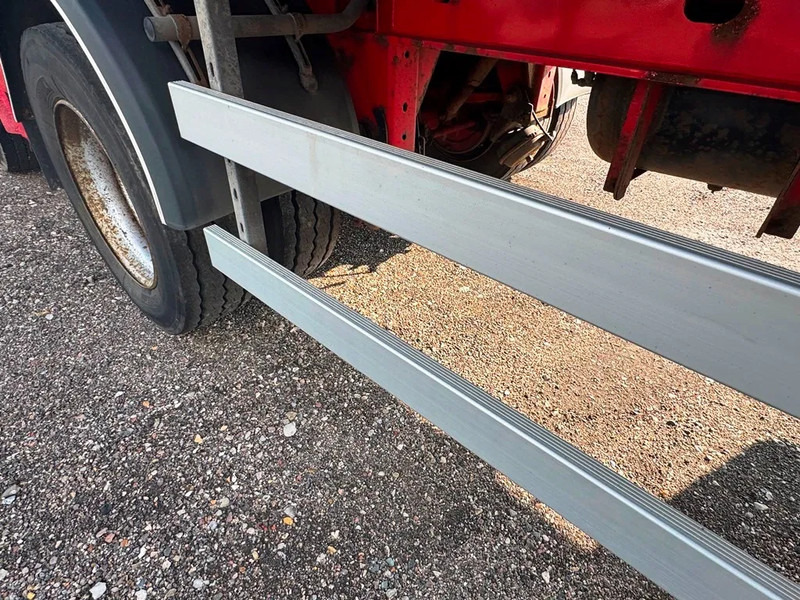 Félpótkocsi autószállító DANSON City Trailer Gardin with lift: 10 kép.
